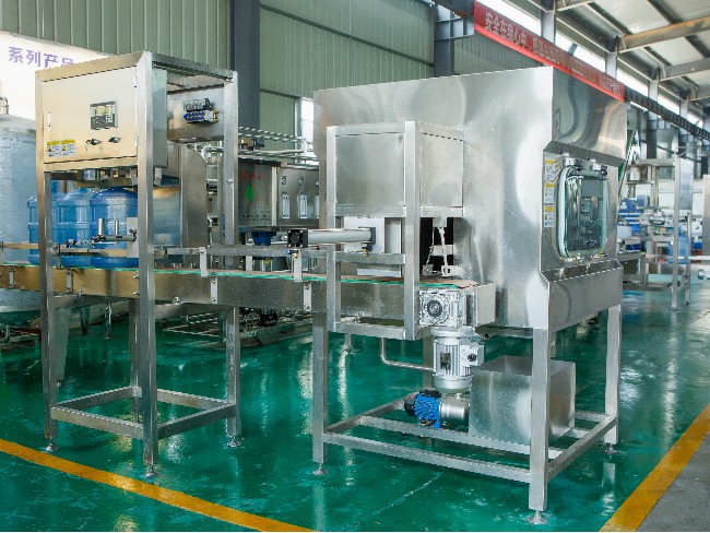 小型礦泉水廠設(shè)備價格 小型礦泉水廠設(shè)備價格